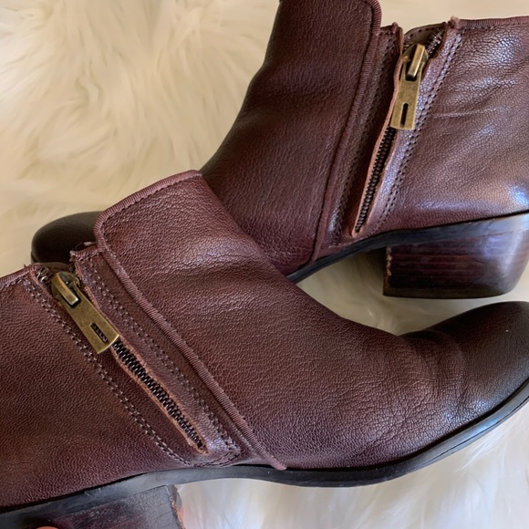 Sam Edelman Dark Brown Petty Boot - Picture 7 of 13